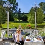 Terrasse mit Blick in Garten_Hotel Sonnengarten Bad Wörishofen